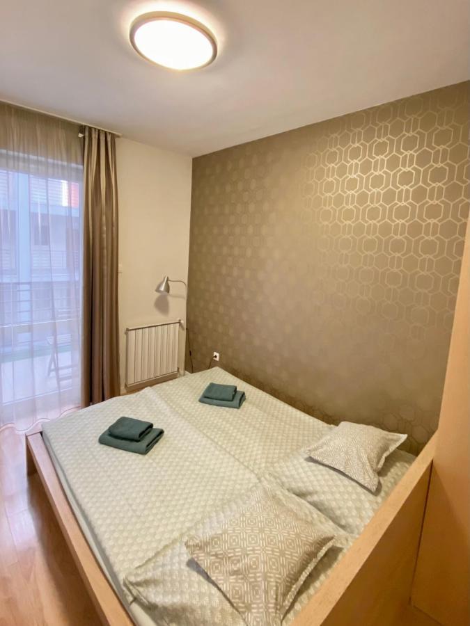 The Prince'S Neighbour Apartment Budapest With Free Garage Exteriör bild