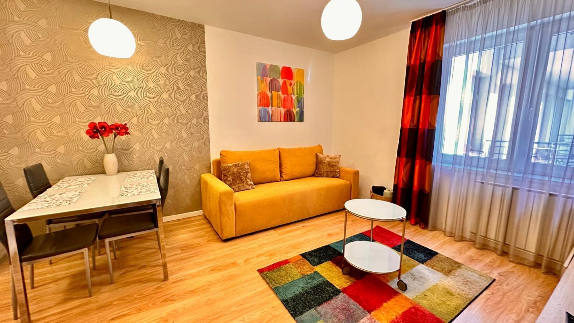 The Prince'S Neighbour Apartment Budapest With Free Garage Exteriör bild