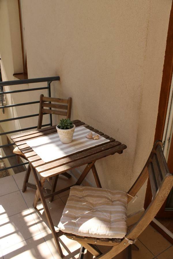 The Prince'S Neighbour Apartment Budapest With Free Garage Exteriör bild